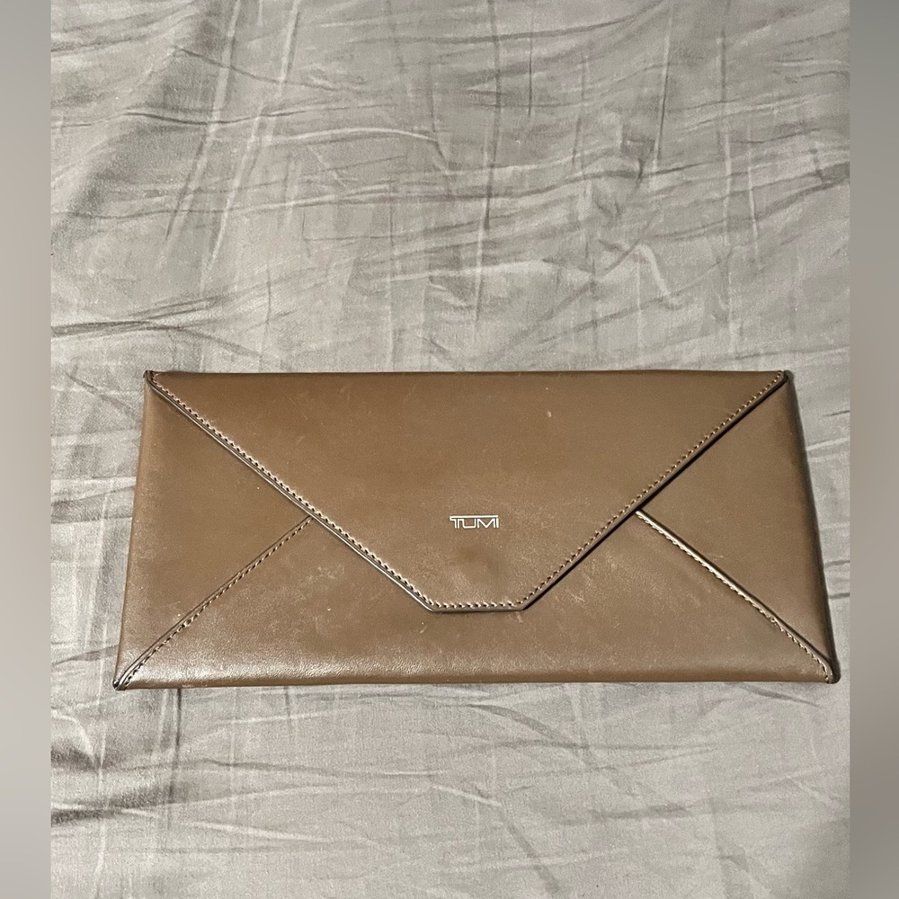 Tumi unisex hand clutch/wallet